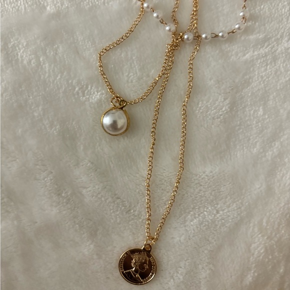 NIB gold layered necklace set ! comes with both pearl and coin necklaces ! - Picture 1 of 4
